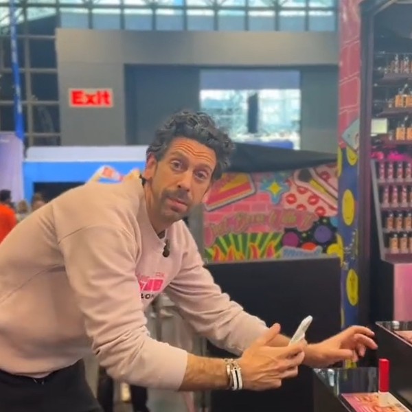 TikTok Thumb